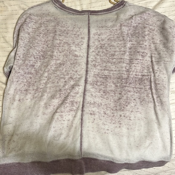 White and purple shirt - Picture 2 of 2